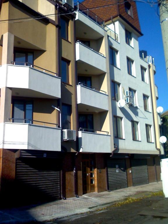 Asparuhov Guest Rooms And Apartments Varna Buitenkant foto