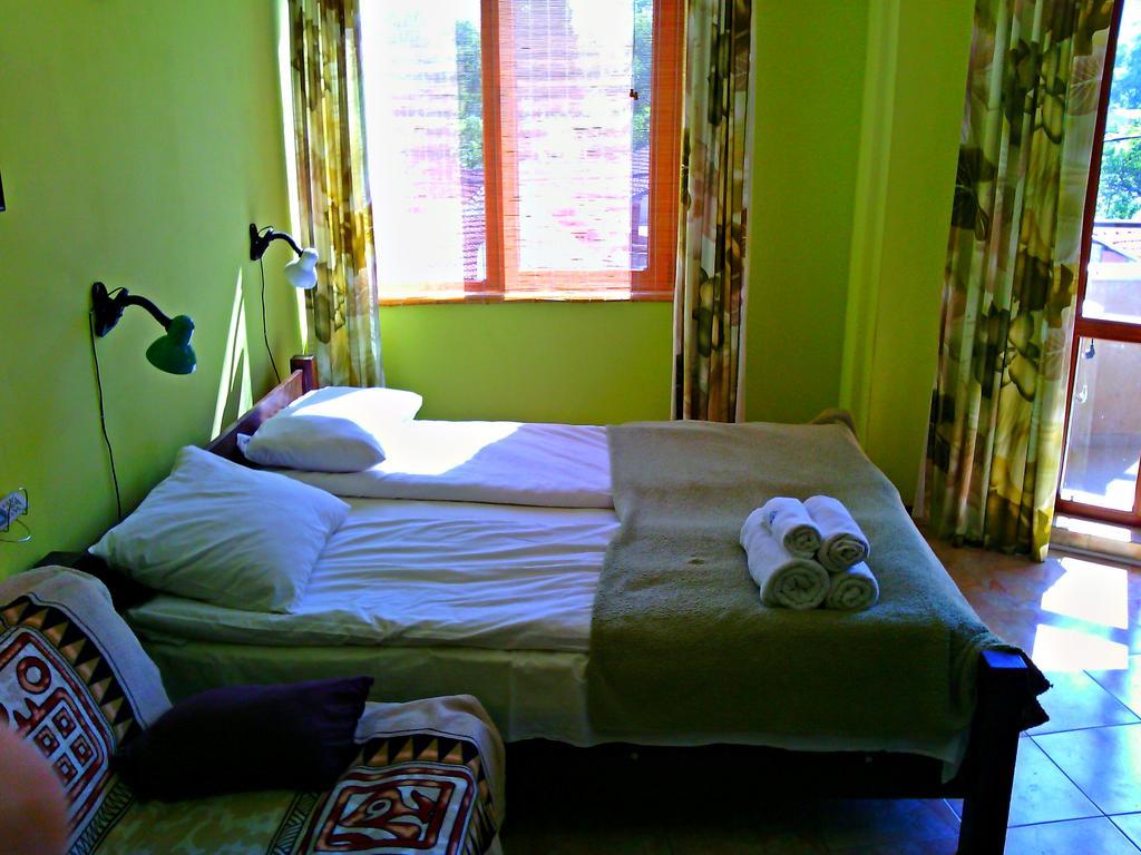 Asparuhov Guest Rooms And Apartments Varna Kamer foto