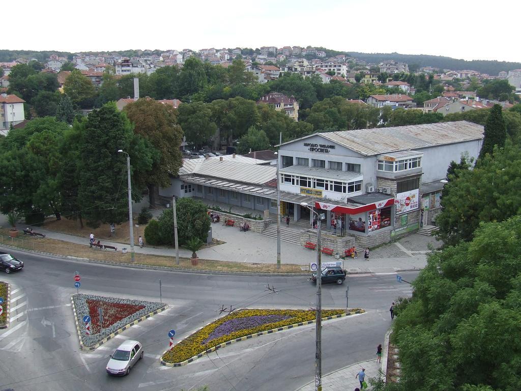 Asparuhov Guest Rooms And Apartments Varna Buitenkant foto