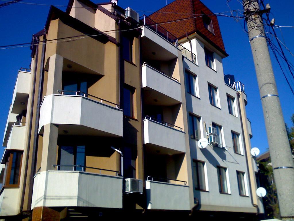 Asparuhov Guest Rooms And Apartments Varna Buitenkant foto