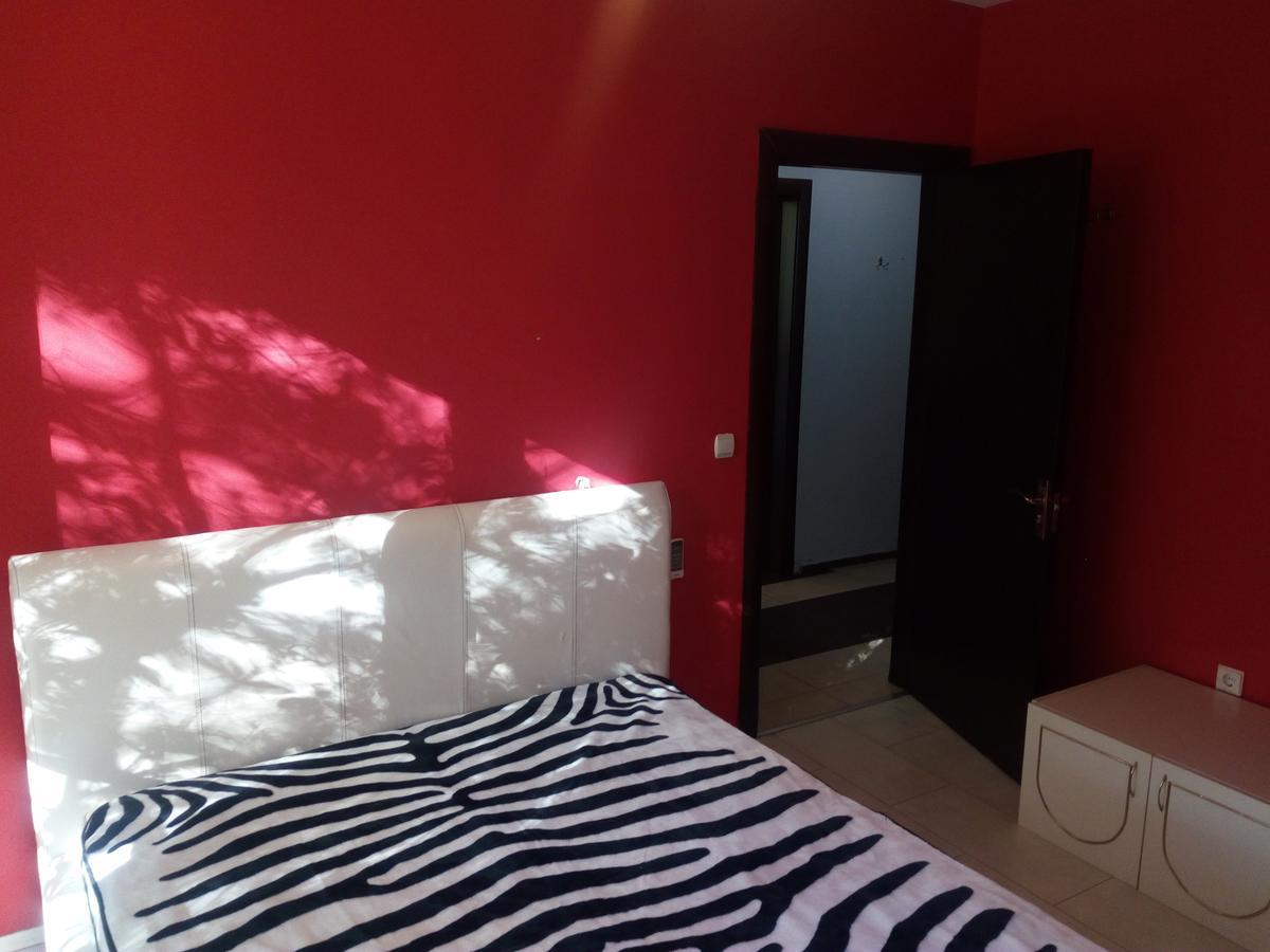 Asparuhov Guest Rooms And Apartments Varna Buitenkant foto