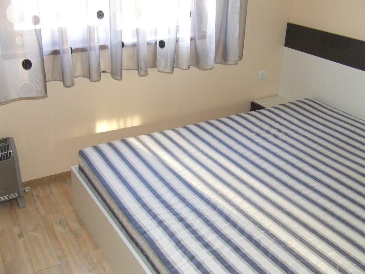 Asparuhov Guest Rooms And Apartments Varna Buitenkant foto
