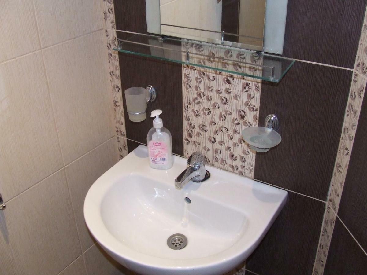 Asparuhov Guest Rooms And Apartments Varna Buitenkant foto